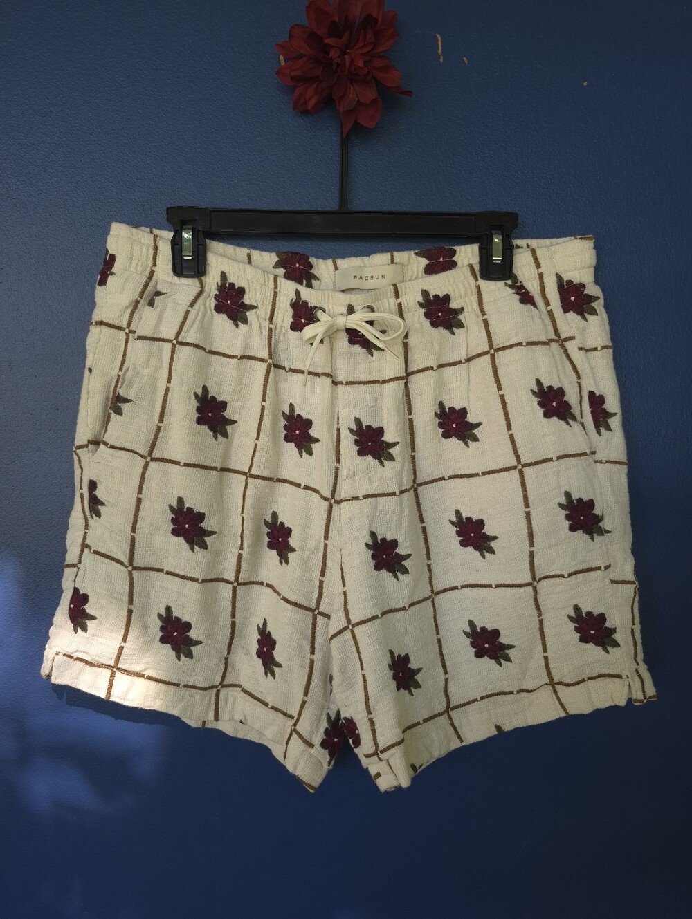 PacSun Men's Beige Floral Checkered Lined Swim Trunks